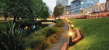 Istay On Cashel Christchurch Hotel